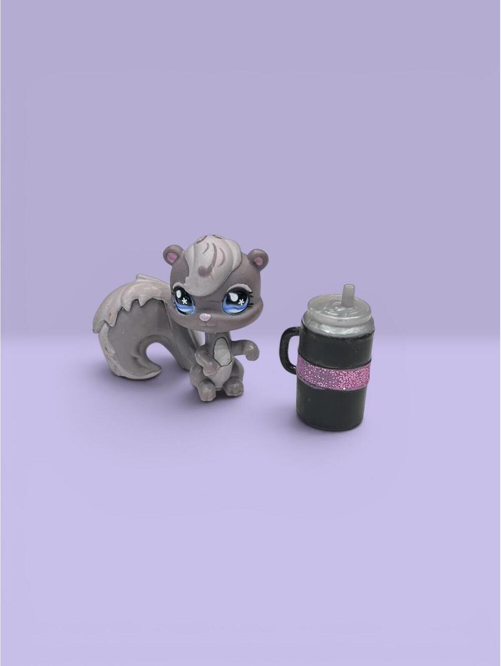 Littlest Pet Shop Squirrel with Drink Accessory #484 LPS
